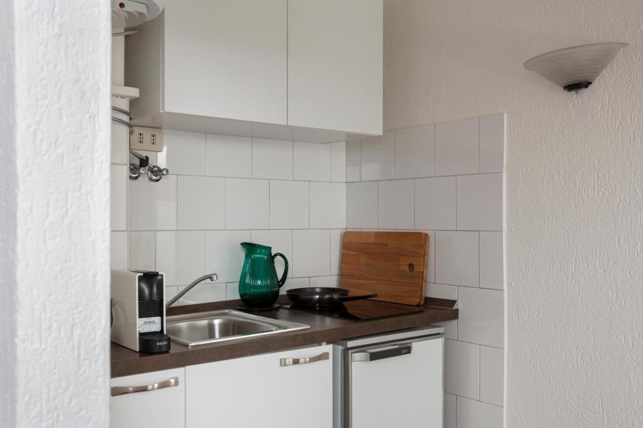 1 Bedroom & 1 Living Room Apt - Duomo 5 มิลาน ภายนอก รูปภาพ